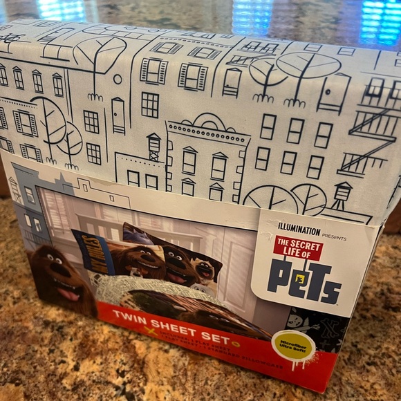 The Secret Life of Pets Twin Flat Sheet - Picture 5 of 5